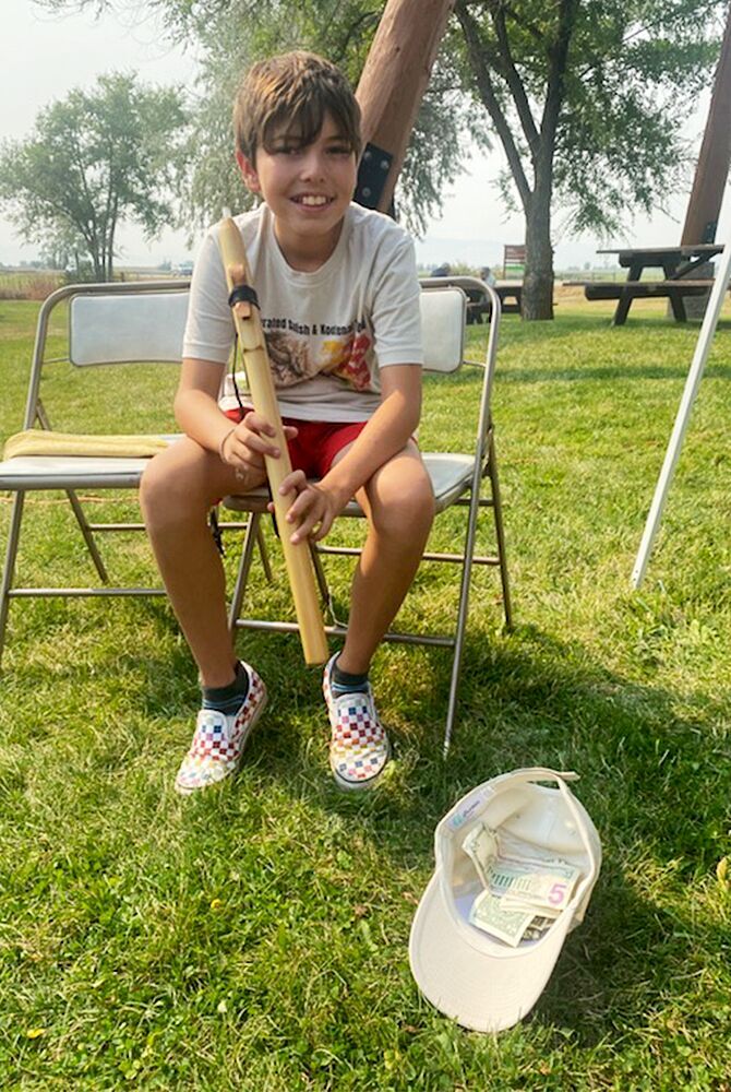 Fried bread flautist